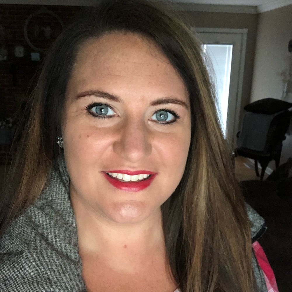 Meet your Posher, Elizabeth